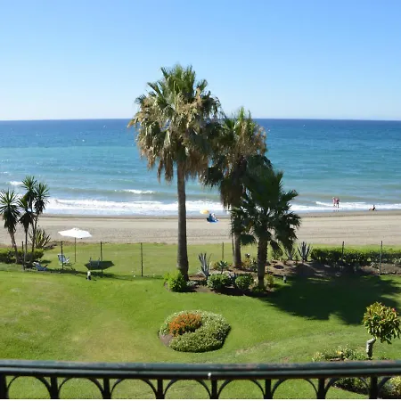 Hb - Comfortable Beachfront Holiday Apartment Apartment Estepona