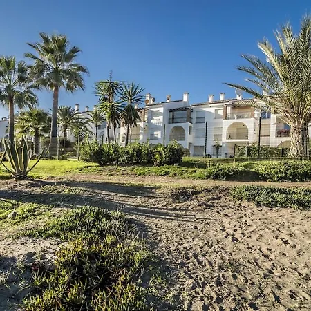 Hb - Comfortable Beachfront