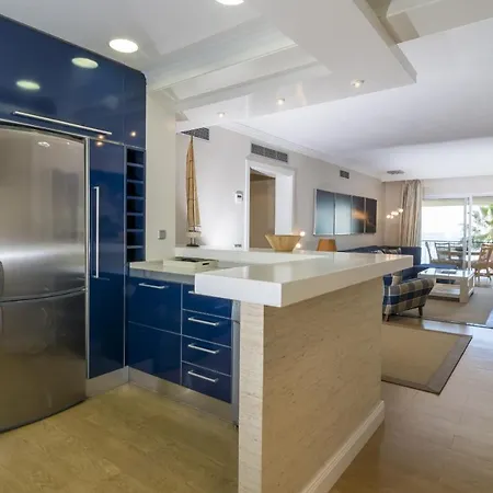 Hb - Comfortable Beachfront Apartman