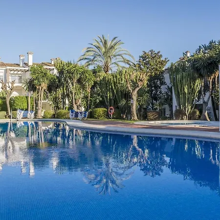 Hb - Comfortable Beachfront Apartman