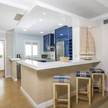 Hb - Comfortable Beachfront Estepona