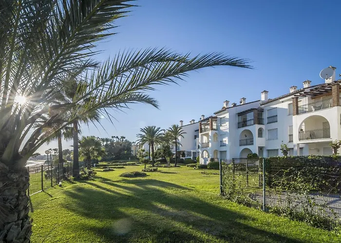 Apartment Hb - Comfortable Beachfront Holiday Apartment *